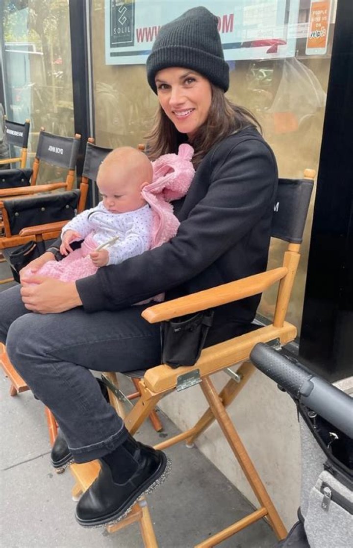 
Missy Peregrym Details ‘Empowering’ Birth of Daughter, 5 Months, and Returning to Work at ‘FBI’ 