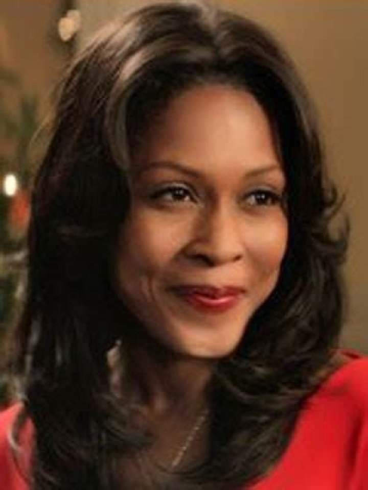 Monica Calhoun (Actress) Wiki, Bio, Age, Height, Husband, Son, Net Worth, Movies, TV Shows, Short Hair