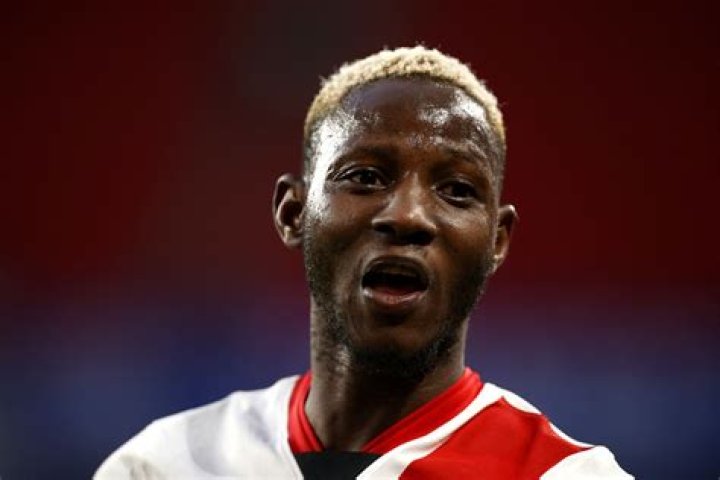 
Moussa Djenepo Height, Weight, Net Worth, Age, Birthday, Wikipedia, Who, Instagram, Biography 