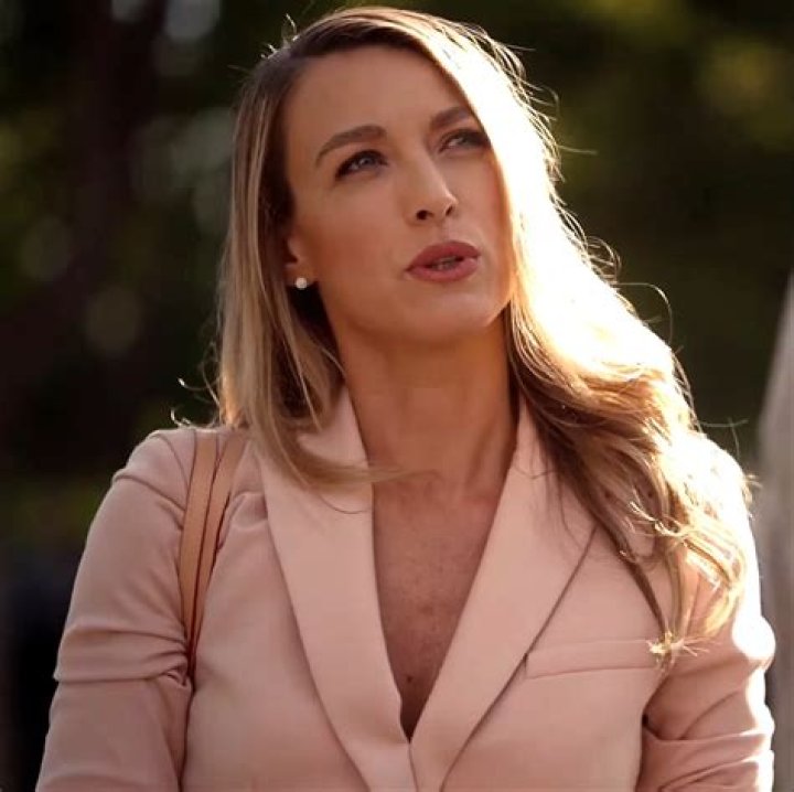 Natalie Zea TV Series, Body, Career, Travis Schuldt & Net Worth