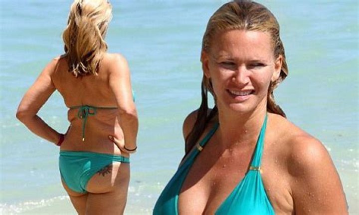 Natasha Henstridge: dating, net worth, tattoos, smoking & body measurements