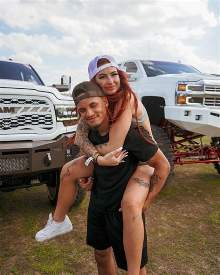 NatesLife Girlfriend Onlyfans and Net Worth – Youtube Star