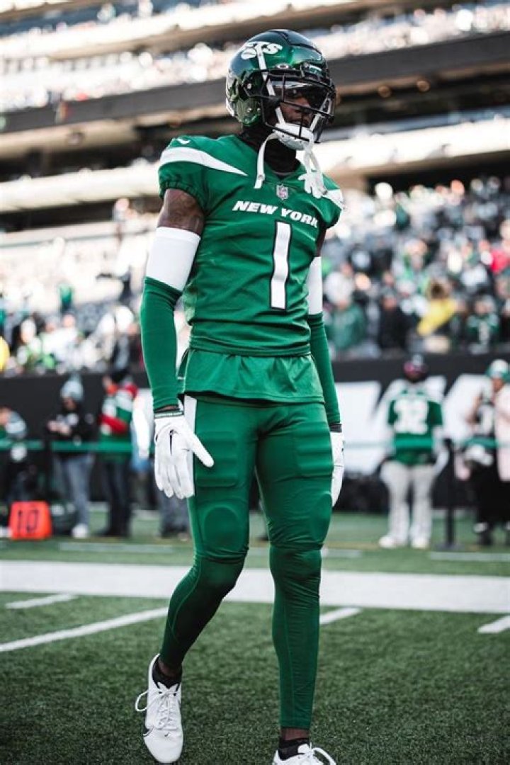 NFL Draft: Does Ahmad Sauce Gardner Have A Girlfriend? His Parents And Family Background Explored