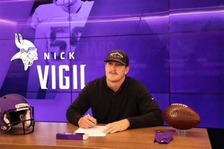 Nick Vigil Salary, Net Worth, Wiki, College, Contract, Combine, IDP