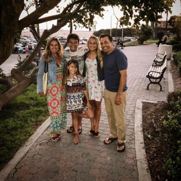 Nicolette Durazzo Bio, Wiki, Age, Height, Parents, Boyfriend, Cousins, and Net worth