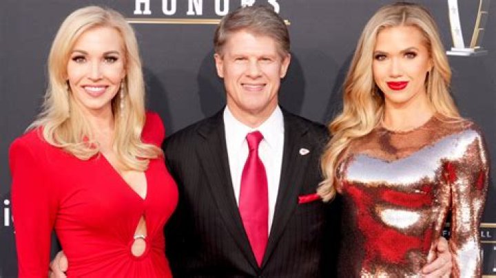 Norma Hunt Family: Meet Husband Lamar Hunt And Sons Clark And Daniel