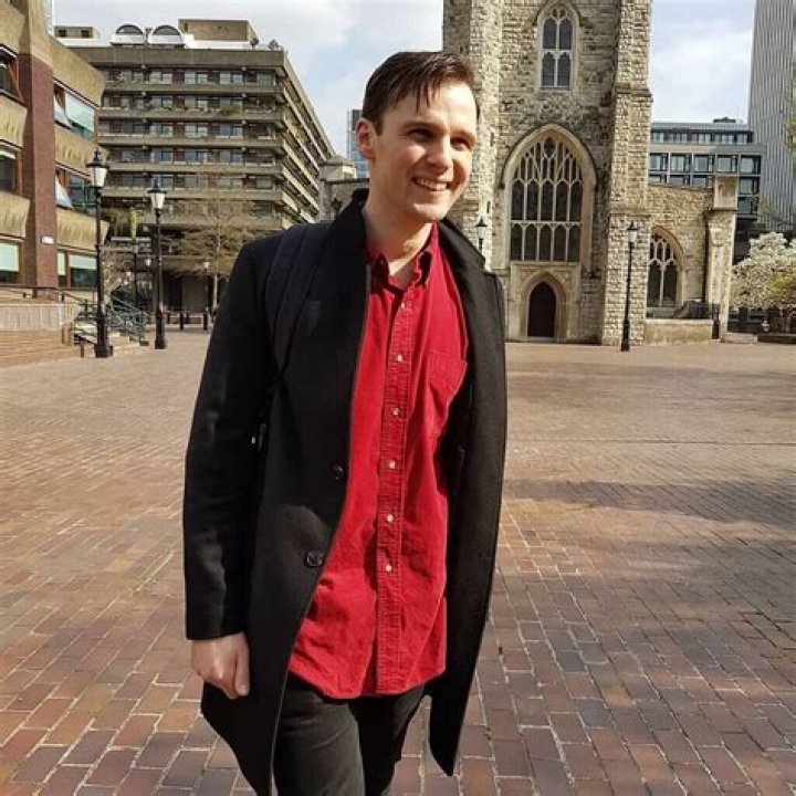 Normal People Rob: Eanna Hardwicke Age, Birthday, Wiki, Biography, Height