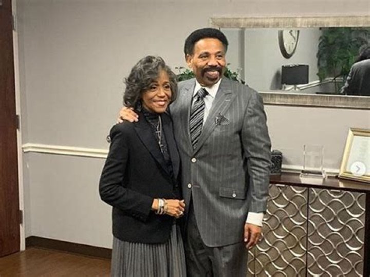 Pastor: Tony Evans Wife Cancer -How Did Lois Evans Die? Everything To Know