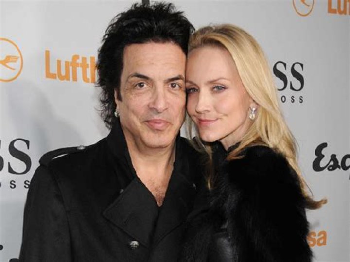 Paul Stanley Bio, Family, Wife, Ear, Kiss, Makeup, Tattoo, Silverstone and Surgeries