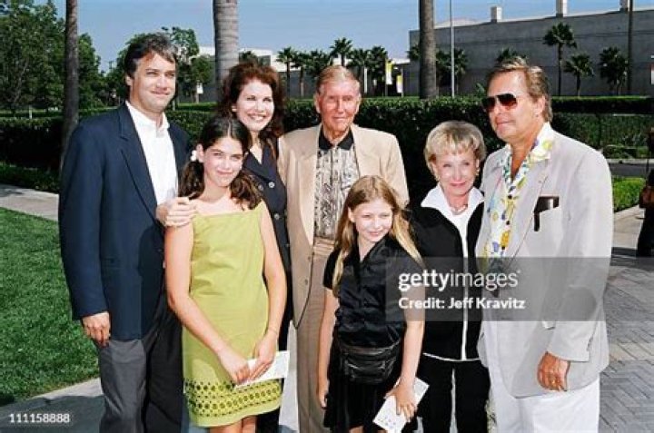 Phyllis Gloria Raphael Wiki, Age, Net Worth, Sumner Redstone Wife, Family, Children