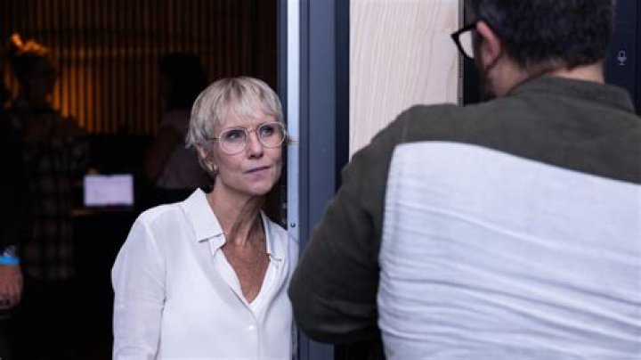 
Radio Host Penelope McQuade’s Car Accident Almost Took her Life: Where Is She Now 