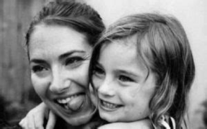 Rebecca McBrain – Bio, Kids & Facts About Meadow Rain Walker’s Mother