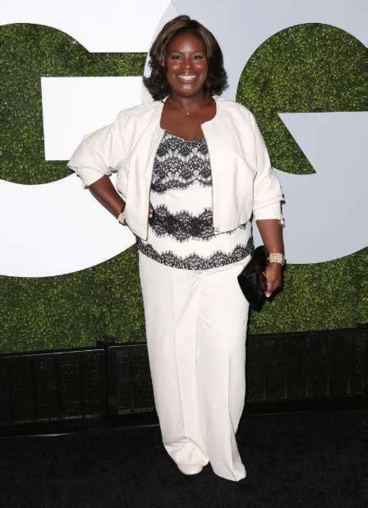 Retta Height, Weight, Net Worth, Age, Birthday, Wikipedia, Who, Instagram, Biography