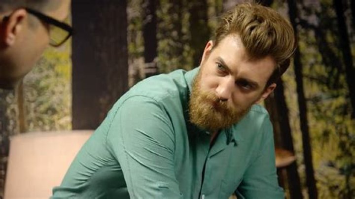 Rhett James McLaughlin’s Net Worth, Age, Wife, Wiki