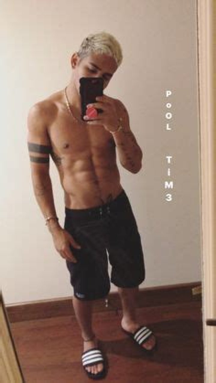 Richard Camacho: dating, net worth, tattoos, smoking & body facts