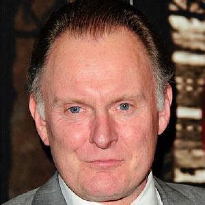 Robert Glenister Biography, Young, Family, Movies And TV Shows, Teeth, Wiki