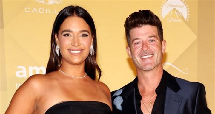 Robin Thicke’s Net Worth, Age, Height, Weight, Wife, Kids, Bio-Wiki
