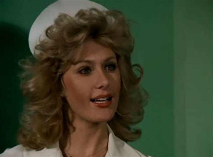 Robyn Hilton: ‘Burning Chair Cast’ Net Worth, Husband, Personal Life, Career & Biography