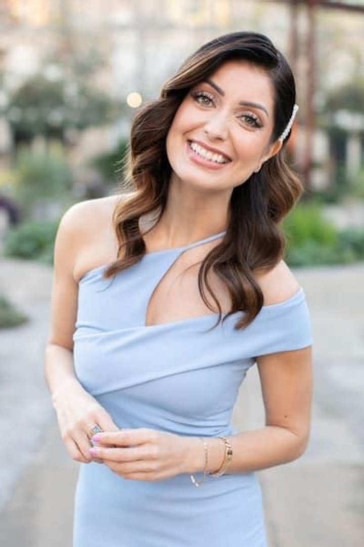 Roma Villavicencio Age, Wiki, Bio, Married, Husband, Salary