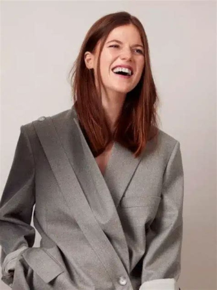 Rose Leslie’s net worth, fact, career, awards, biography & life story