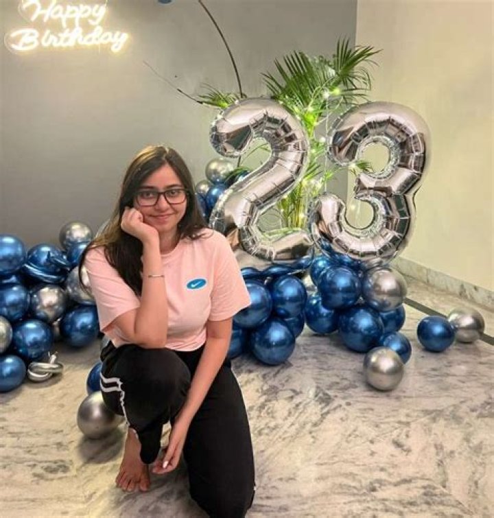 
Saheli Chatterjee Height, Weight, Net Worth, Age, Birthday, Wikipedia, Who, Nationality, Biography 