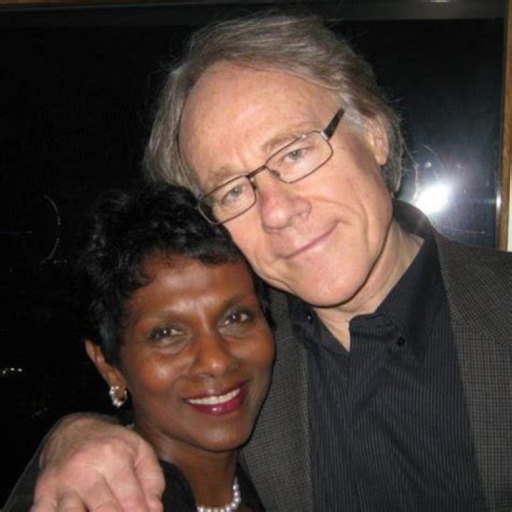 Santha Faiia Age (Graham Hancock Wife) Kids, Net Worth, Married, Wiki