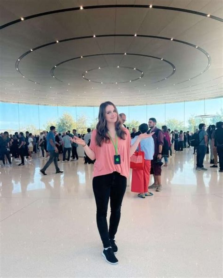 Sara Dietschy Age, Wikipedia, Biography, Height, Weight, Net Worth and more