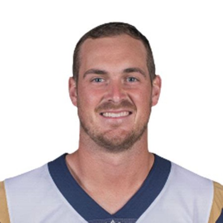 Sean Mannion Contract, Salary, Net Worth, NFL Draft, College, Number, Career Earnings