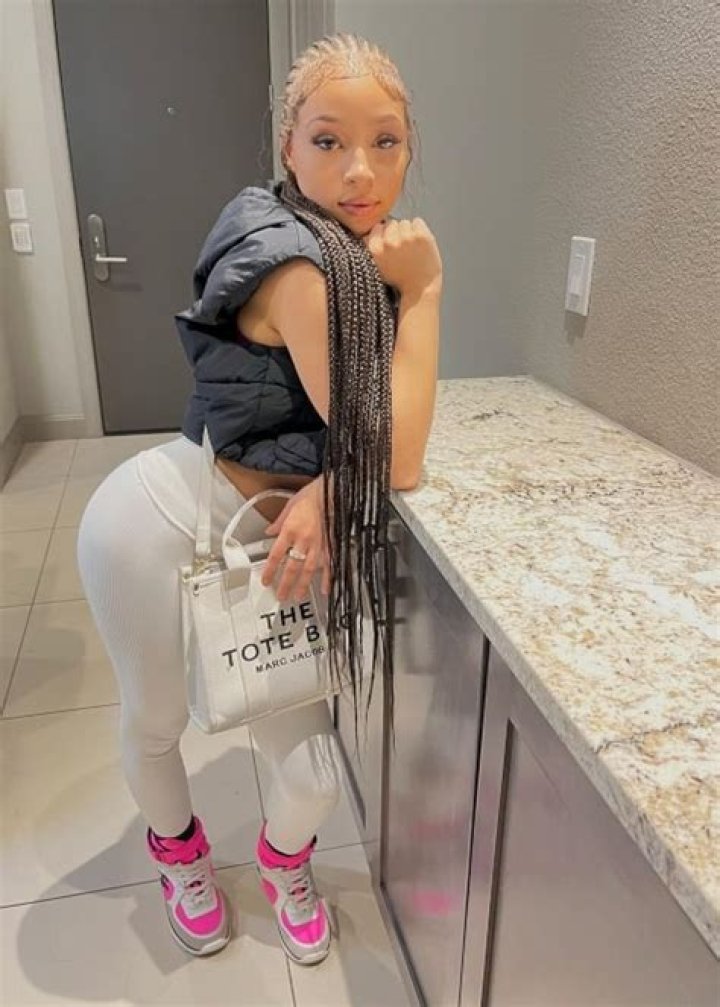 Selena Davis Height, Weight, Net Worth, Age, Birthday, Wikipedia, Who, Nationality, Biography