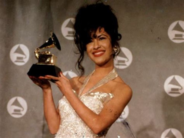 Selena Quintanilla (Singer) Wiki, Bio, Height, Weight, Death Husband, Net Worth, Facts