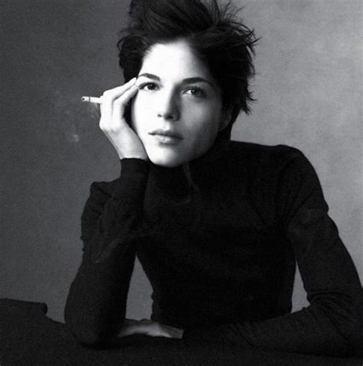 Selma Blair: dating, net worth, tattoos, smoking & body measurements
