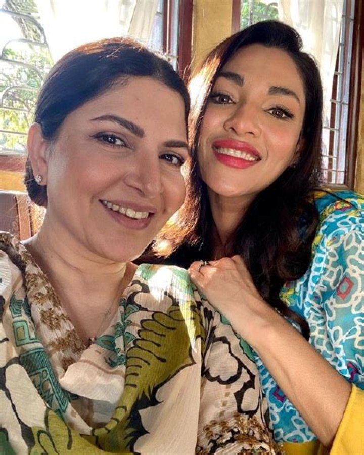 
Shagufta Ejaz Height, Weight, Net Worth, Age, Birthday, Wikipedia, Who, Nationality, Biography 