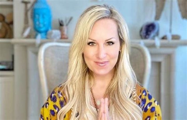 Sharon Logonov Height, Weight, Net Worth, Age, Birthday, Wikipedia, Who, Instagram, Biography
