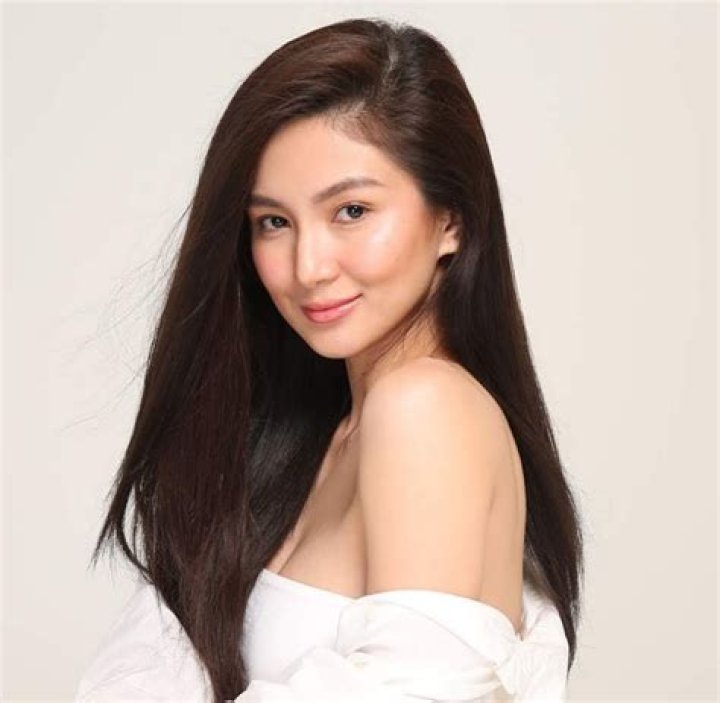 Sheena Halili Biography, Wiki, Age, Education, Husband, Pregnant, MariMar, Height, Wedding and Net Worth
