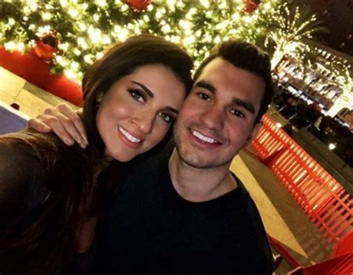 Shirin Rajaee Husband, Ethnicity, Married, Net Worth, Salary, Wiki, Bio