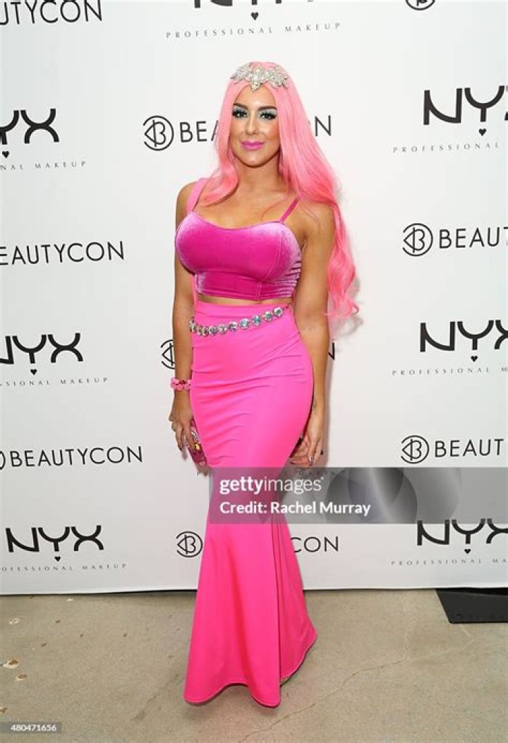 Sienna Spalding Net Worth, Income, Salary, Earnings, Biography