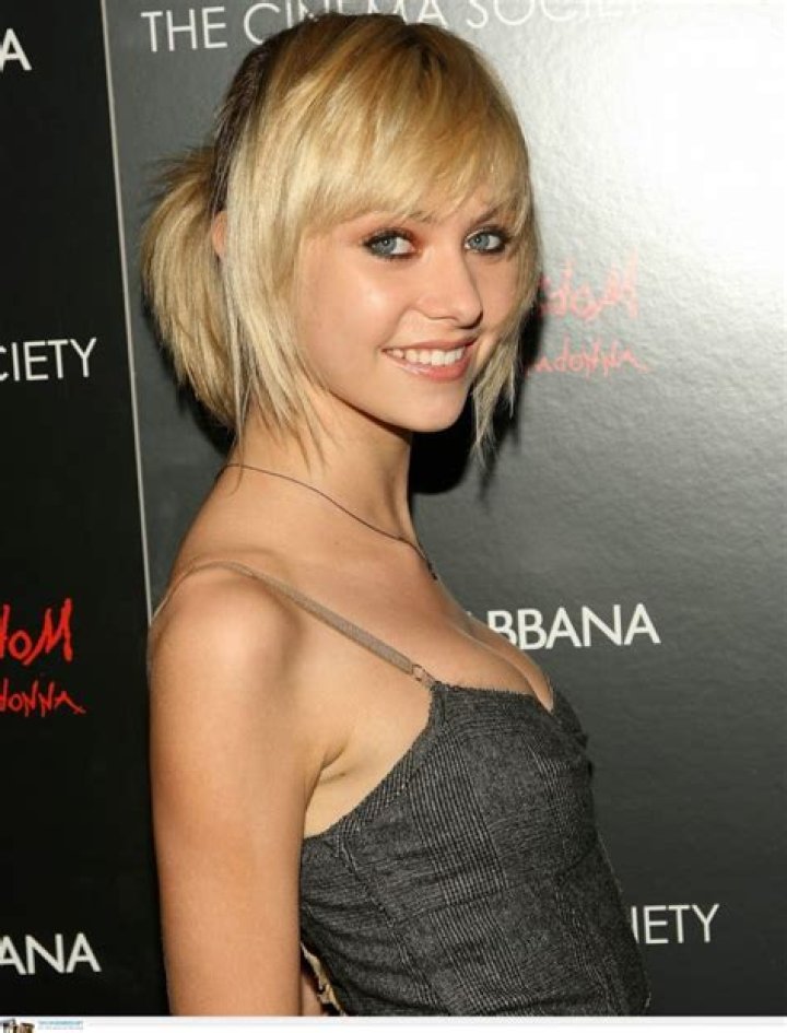 Sloane Momsen’s biography, net worth, fact, career, awards and life story