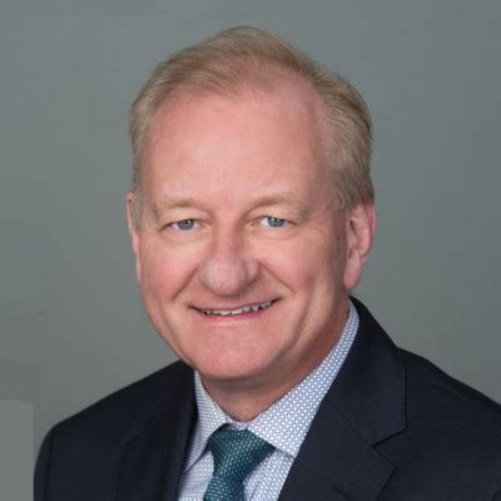 Steven Weber’s net worth, biography, fact, career, awards and life story