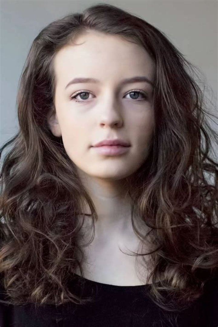 Sundown: Albertine Kotting McMillan Age Height Parents And Wikipedia Bio Revealed