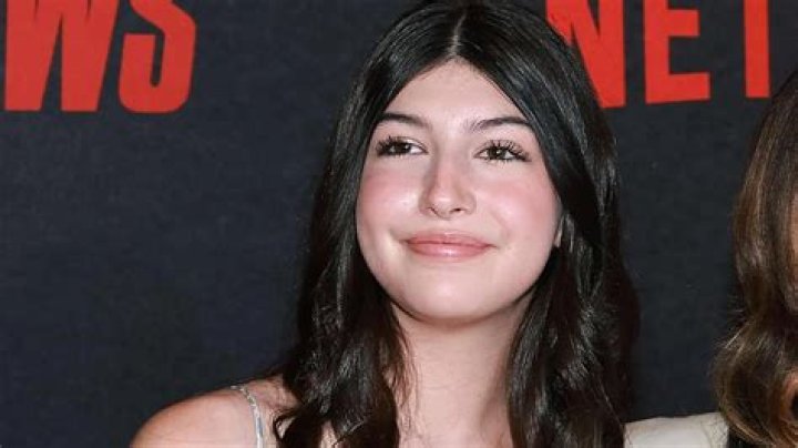 Sunny Sandler Bio-Wiki, Age, Birthday, Father, Sister, Net Worth, Movies