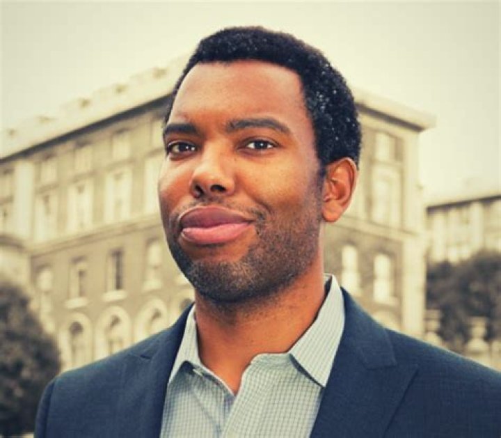 Ta-Nehisi Coates Wiki, Age, Height, Wife, Kids, Net Worth, Family, Bio