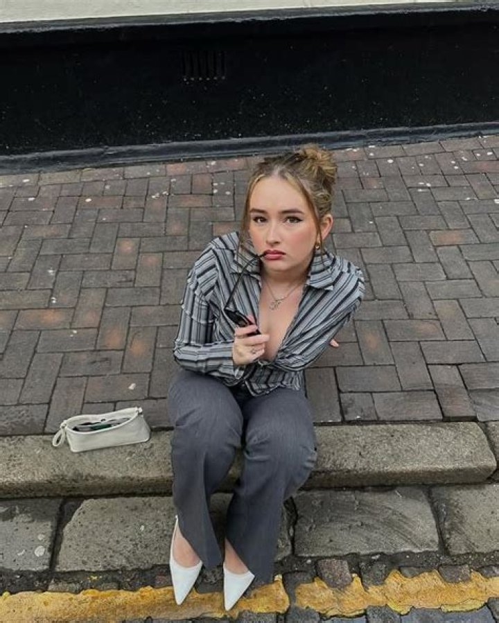 Tamzin Taber TikTok Age, Height: How old/Tall is the English Tik Tok Star