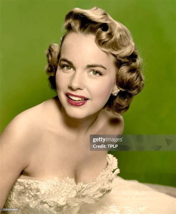 Terry Moore Net Worth, Income, Salary, Earnings, Biography