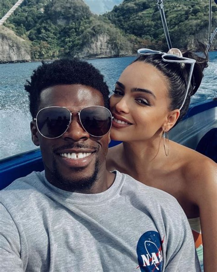 
The Naked Truth: Lisa Ramos – Age, Height, Boyfriend – Wiki 