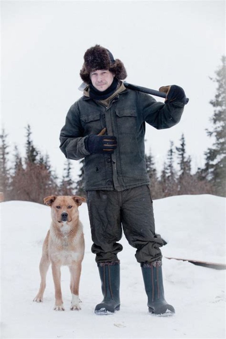 The Untold Truth Of ‘Life Below Zero’ Hunter – Chip Hailstone
