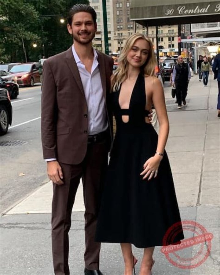 The Watcher: Isabel Gravitt Age, Height, Parents, Boyfriend and Dating Life