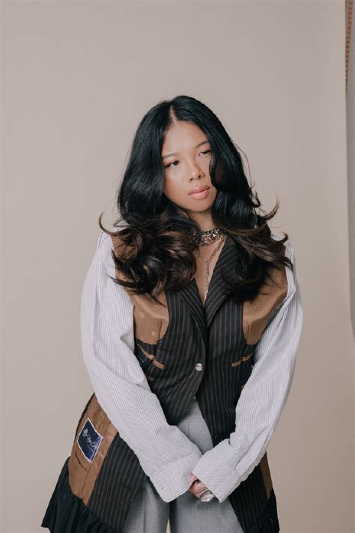 thuy (Singer) Wiki, Height, Weight, Measurements, Dating and Facts