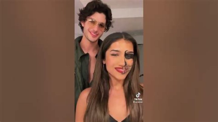 TikTok: Azra Mian Boyfriend, Age and Height, Wiki, Biography