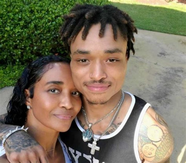 Tron Austin Bio, Wiki, Age, Family, Wife, Music, Albums and Net Worth