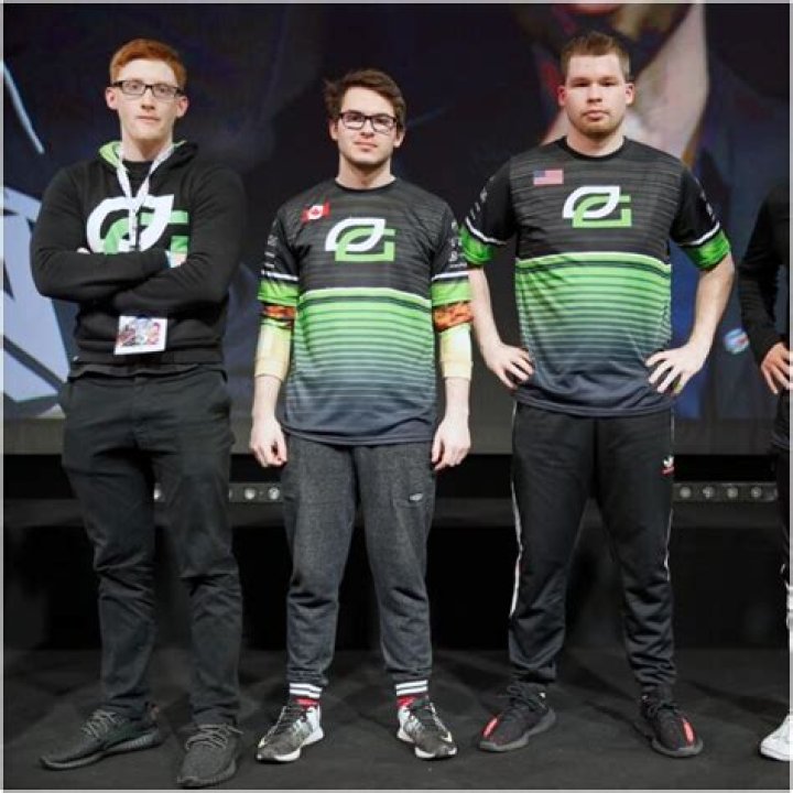 Twitch: Crimsix Net Worth, Age and Girlfriend – 10 Facts To Know About